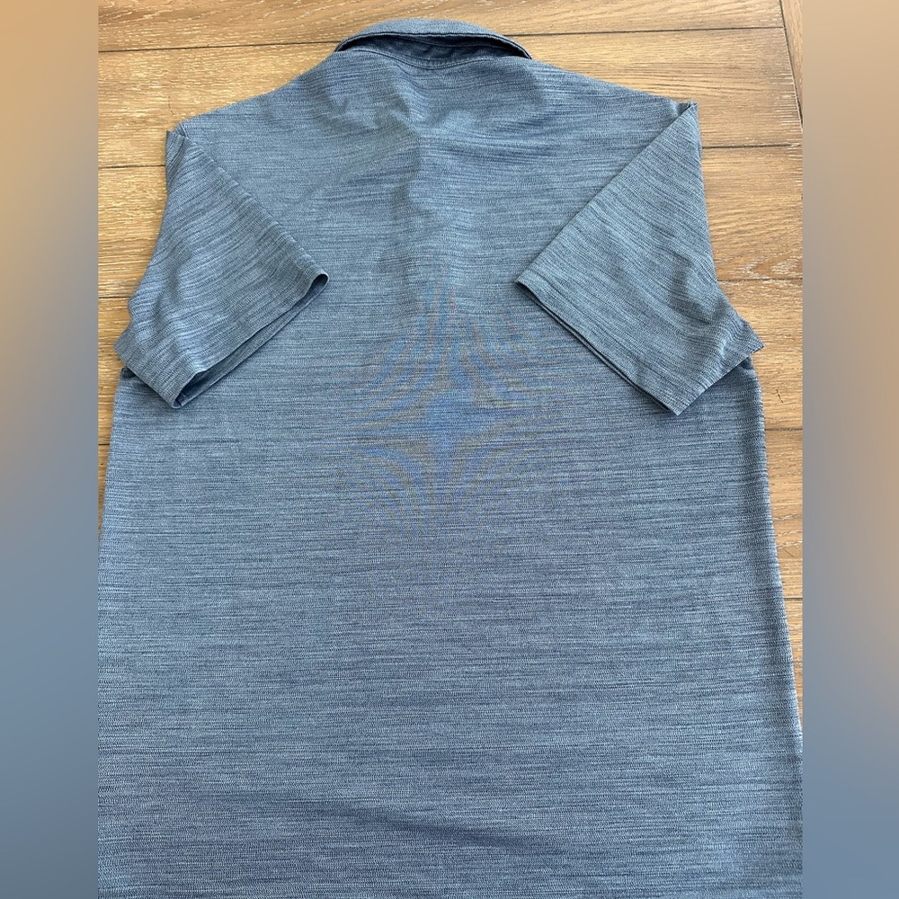 Greg Norman Attack Life Polo Size M Gently Worn - Picture 3 of 4